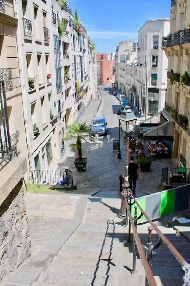 Modern Studio Perfectly Equipped And Renovated Paris